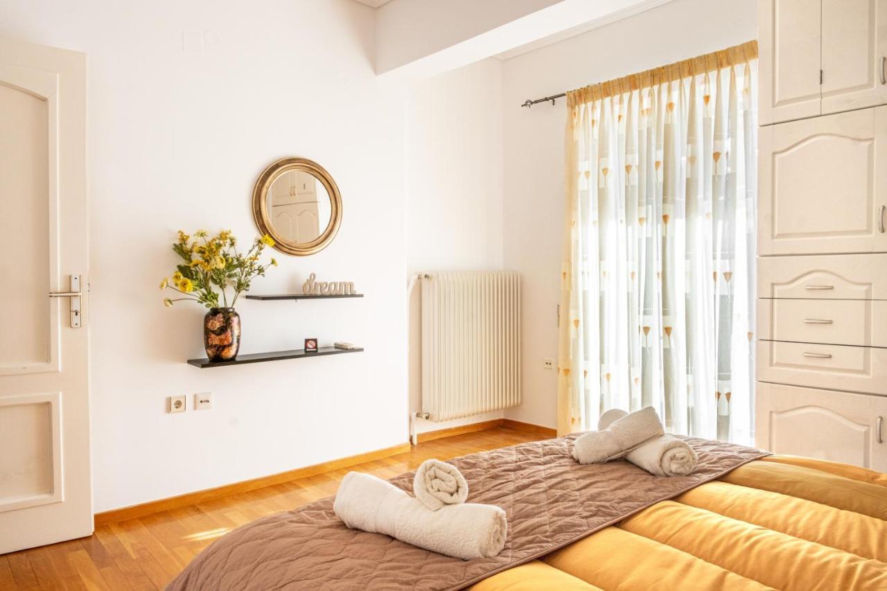 The Home Sweet Home - Family Friendly 2 Floor Apartment Kalamáta Eksteriør bilde